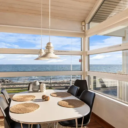 Diderik - 5m From The Sea By Interhome Ferienhaus